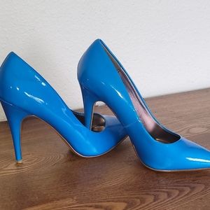 Worthington pumps, Size 8